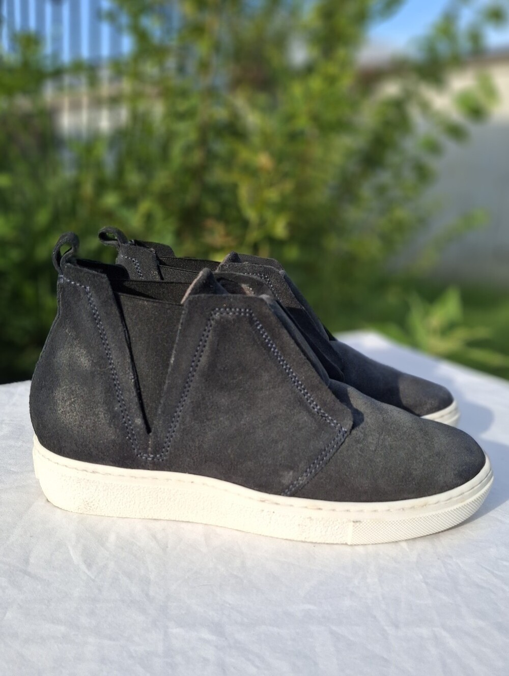 Miz Mooz Black Suede Laurent Sneaker Hybrid Chelsea Boots Size 38 Euro 7.5 US - Picture 9 of 10